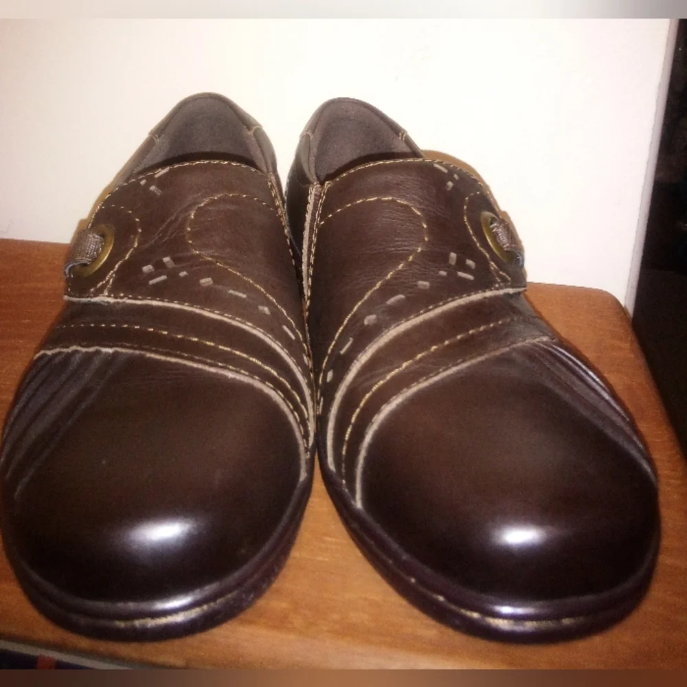 Earth Origins Women's Leathet Loafers Size 9m New